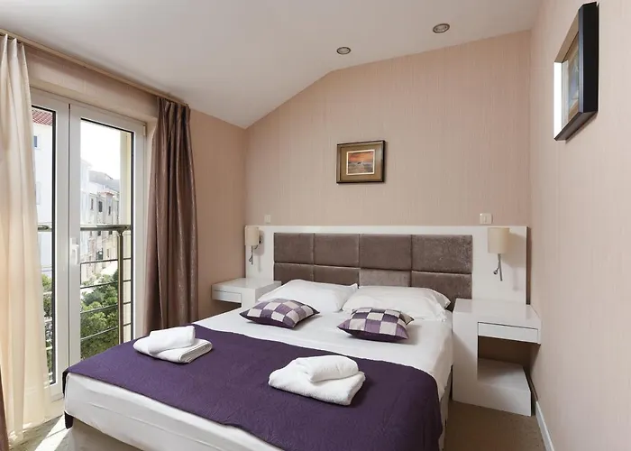 Family Zane Pag Town