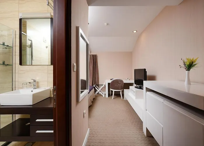 Family Zane Pag Town