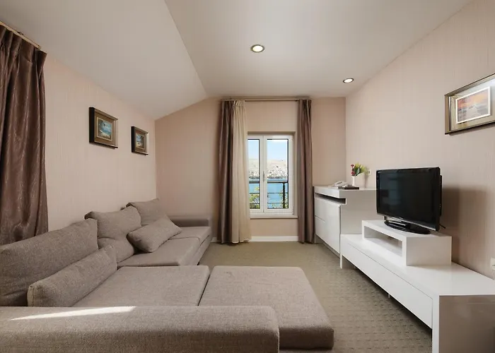 Family Zane 4* Pag Town