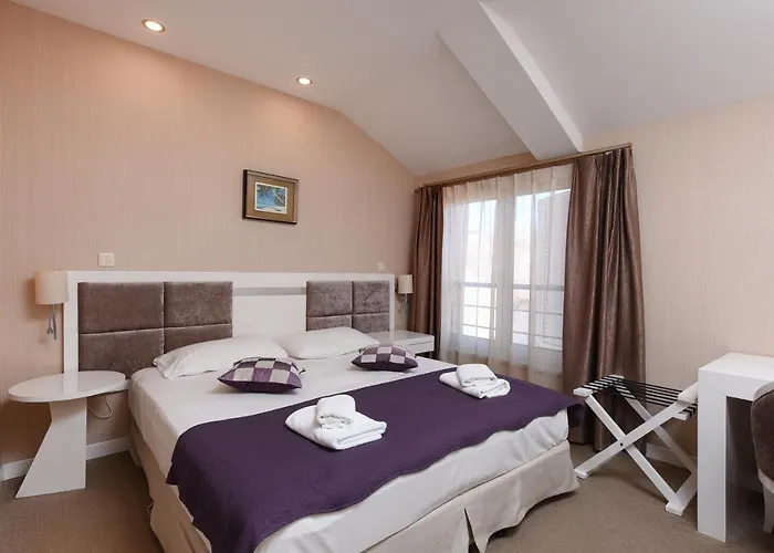 Hotel Family Zane Pag Town