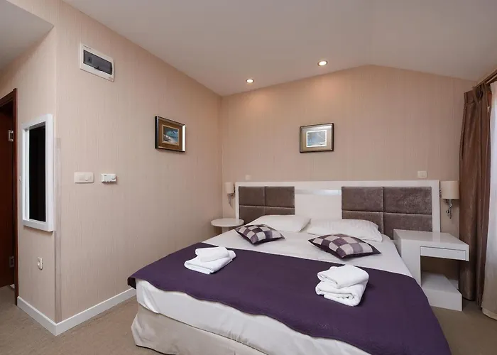 Family Zane 4* Pag Town