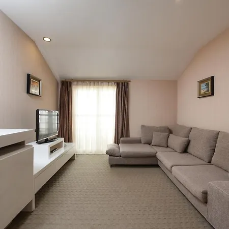 Hotel Family Zane 4*