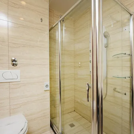 Hotel Family Zane 4*